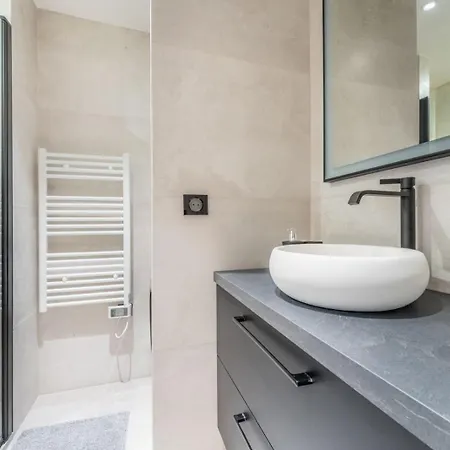 Luxurious In Center Of Parigi