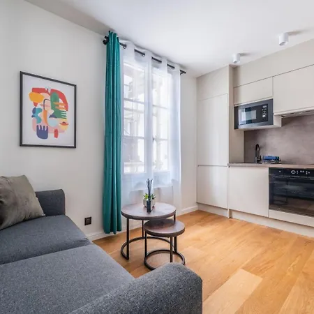 Luxurious In Center Of Appartamento Parigi